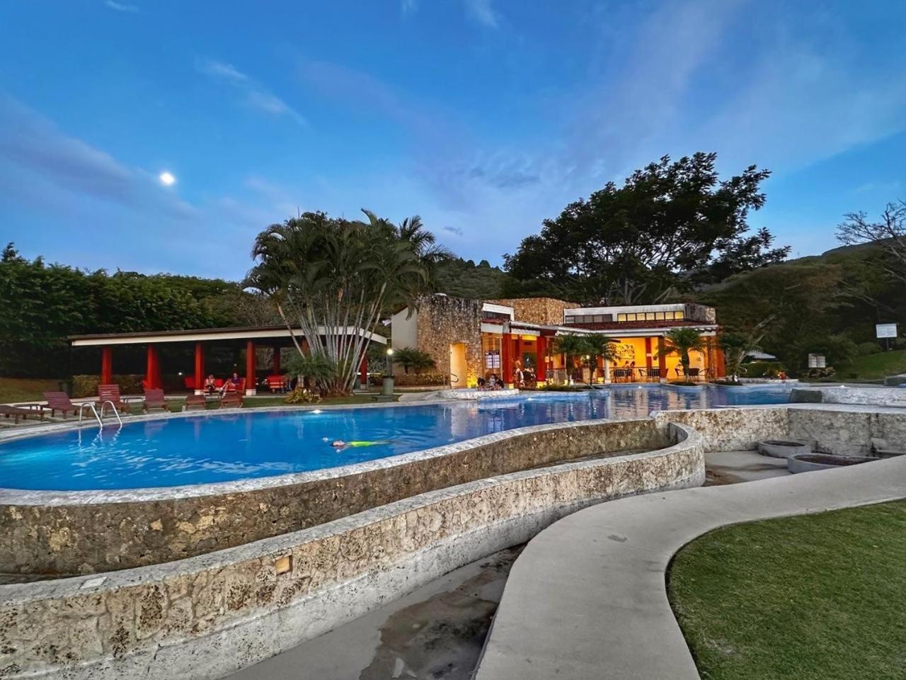 Cr Mariposa Rentals Comfortable Penthouse, Ac, Pool, Gym, Tennis ซานตาอานา ภายนอก รูปภาพ